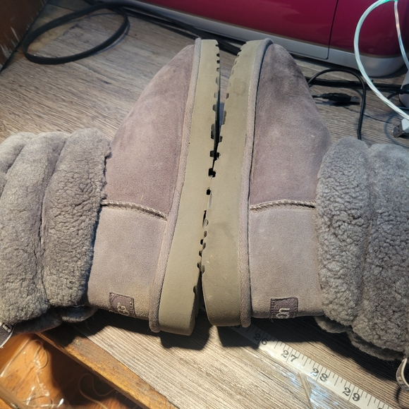 UGG Classic Mini Fluff Soft Gray Shearling Interior Size 10 - Picture 4 of 7